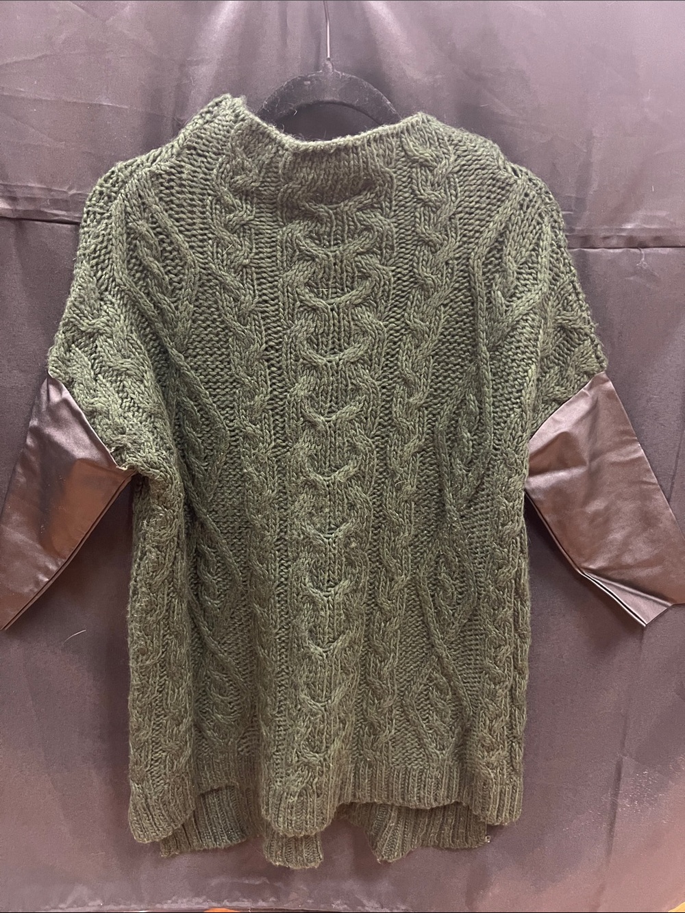 Zara knit Olive Cable Knit Sweater with Faux Leather Sleeve Detail Sz s